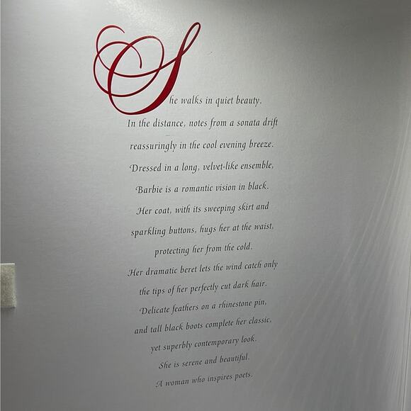 Mattel 1997 Romantic Interlude Barbie Classique Collection #17137 - Picture 4 of 9